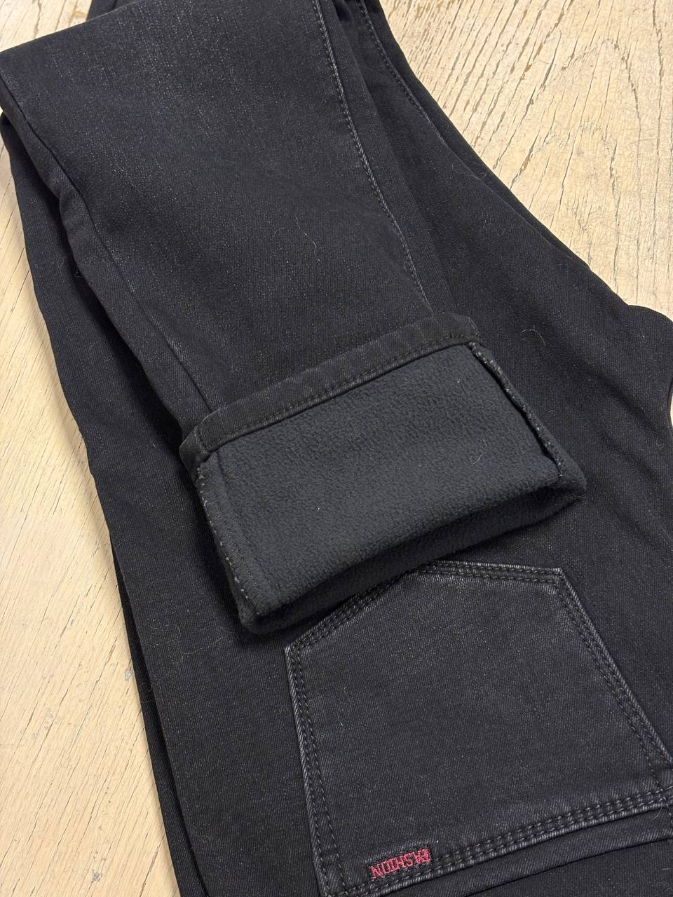 Mustad soojad naiste teksad