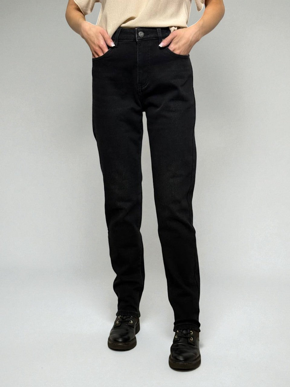 Mustad soojad naiste teksad