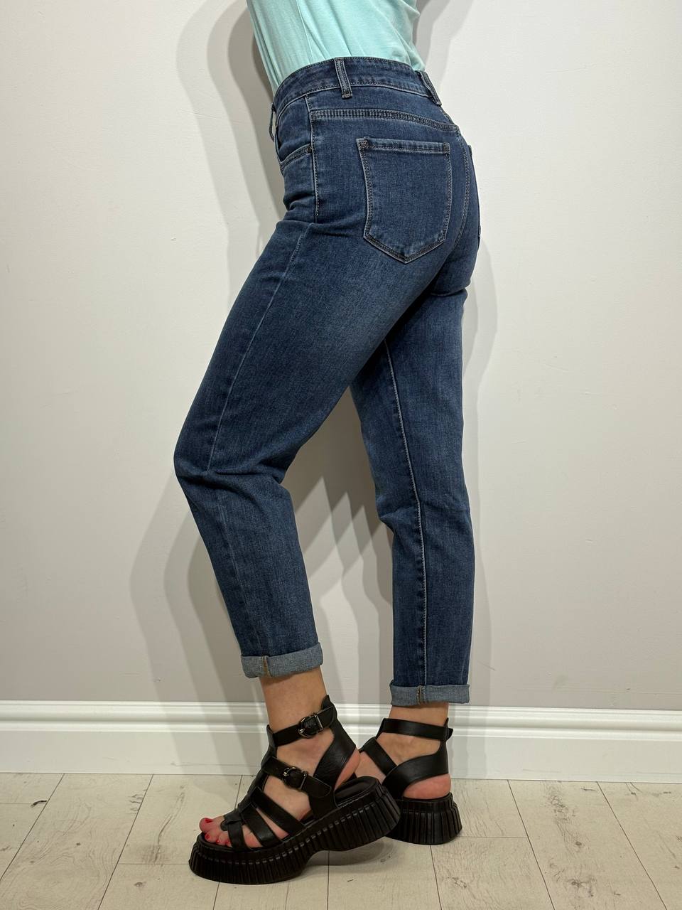 Sieviešu_zilas_džinsa_bikses
