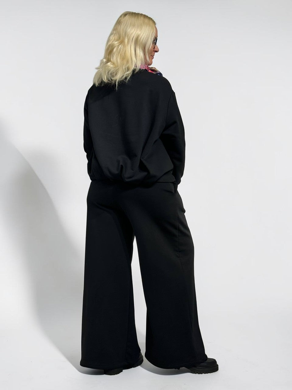 Moodne vabaaja komplekt naistele