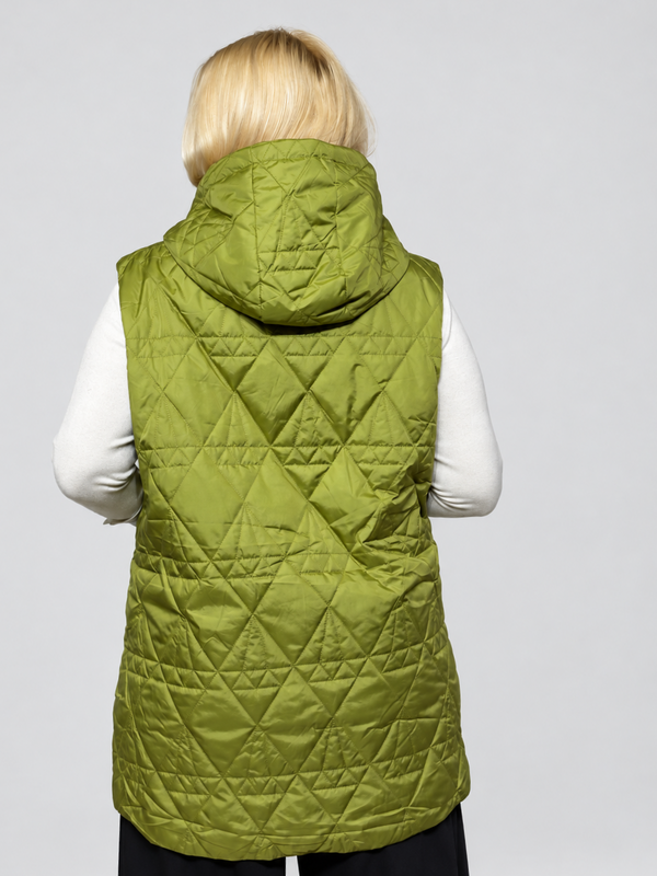 Pagarināta stepēta veste ar kapuci