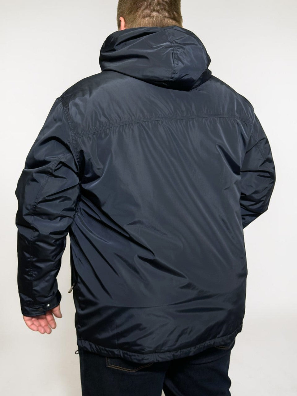 Plāna lielo izmēru virsjaka vīriešiem