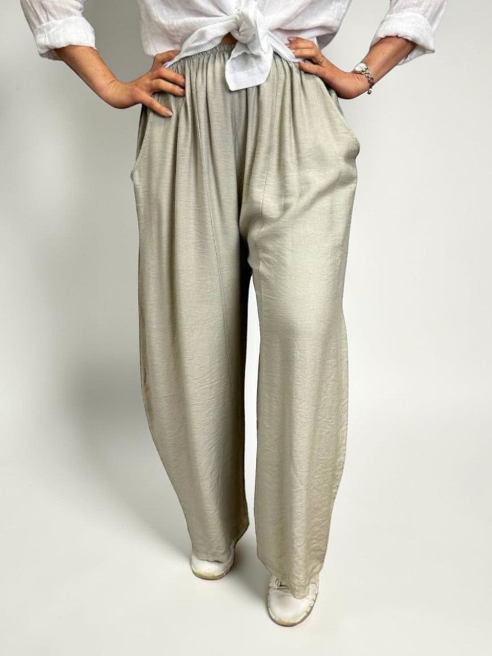 Loose-fit viscose pants