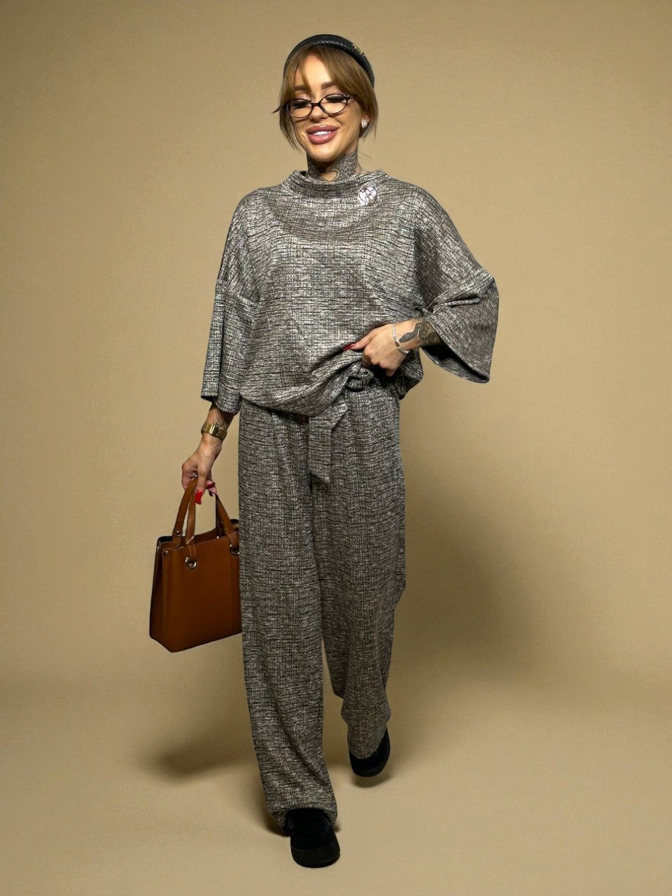 SIeviešu_rudens_bikšu_kostīms2