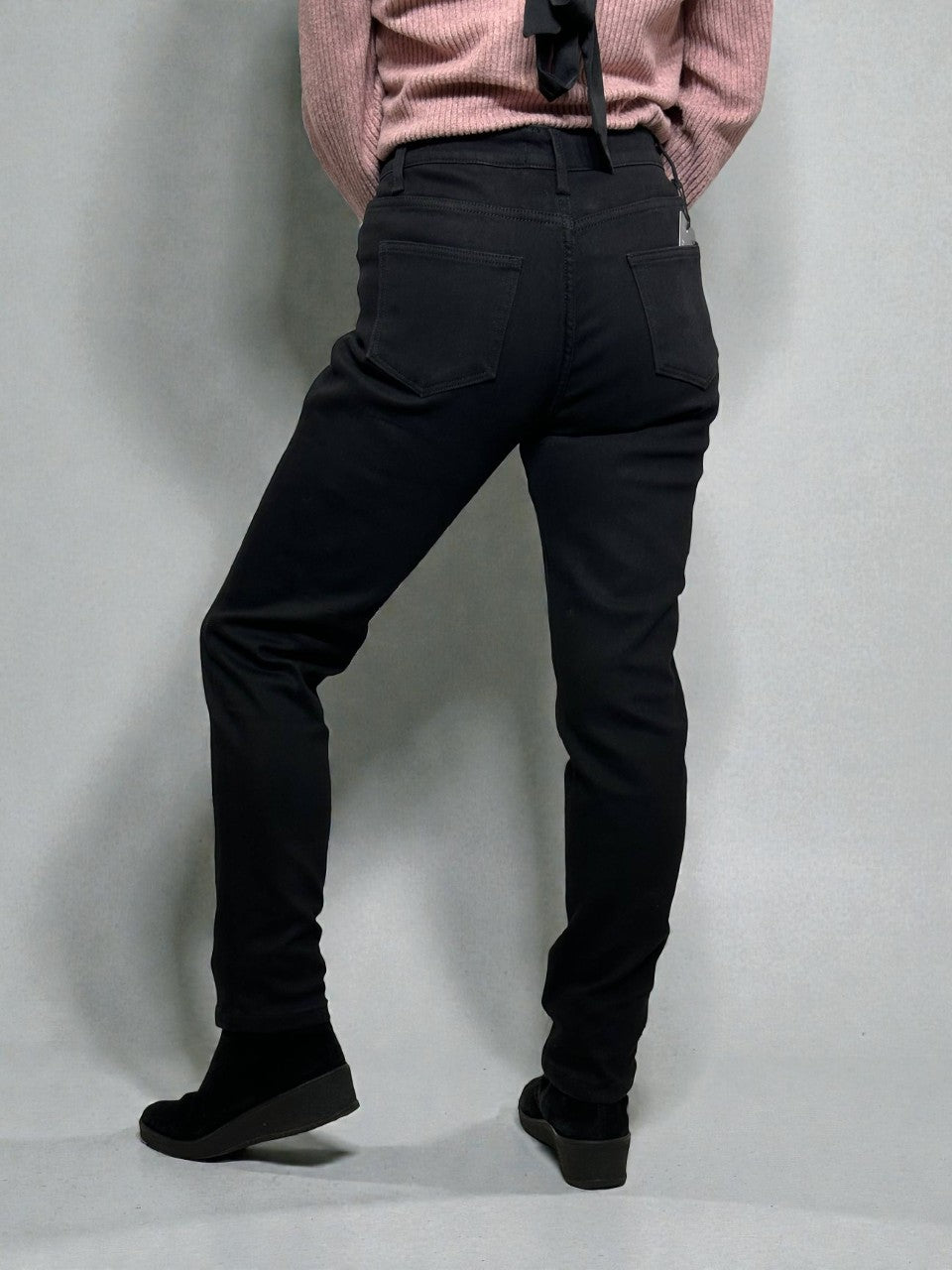 Sieviešu_siltināti_džinsi