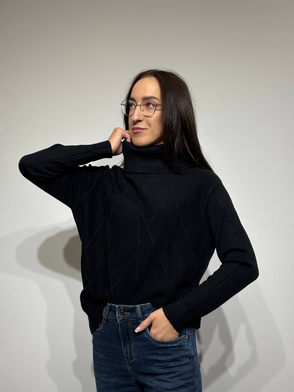 Silts džemperis ar šķēlumiem sānos