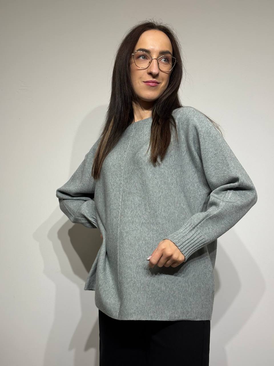 Solid sweater for women