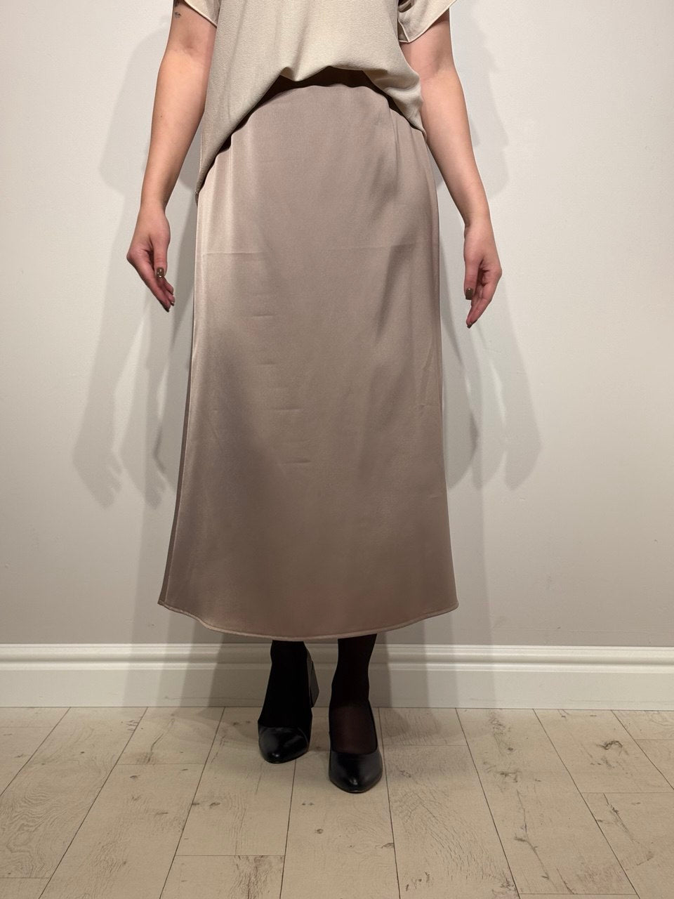 Midi garuma svinīgi sieviešu svārki