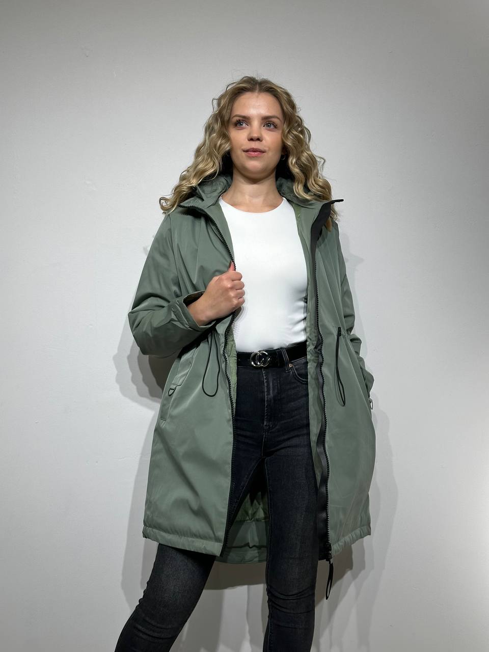 Viegla rudens jaka sievietēm