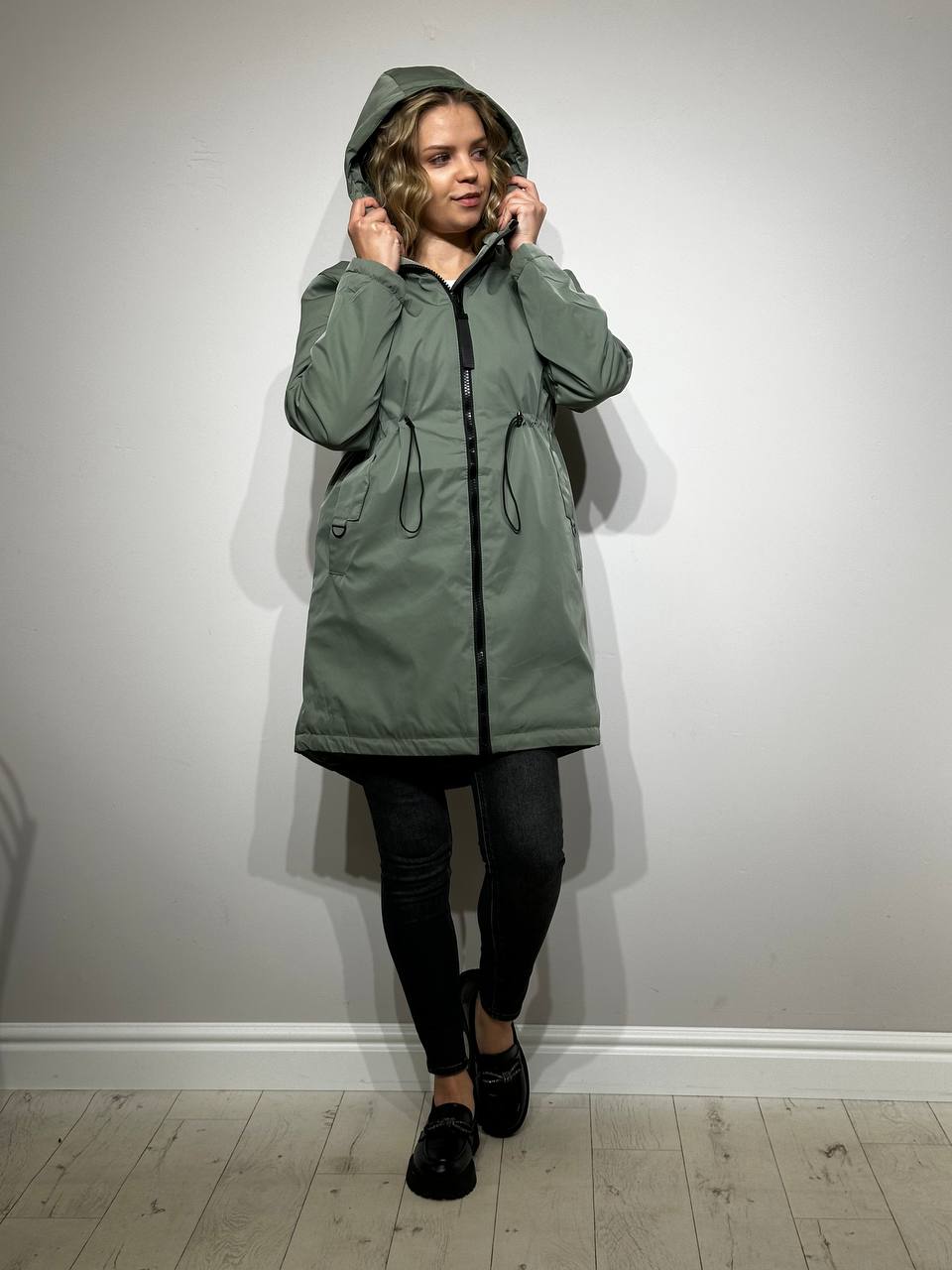 Viegla rudens jaka sievietēm