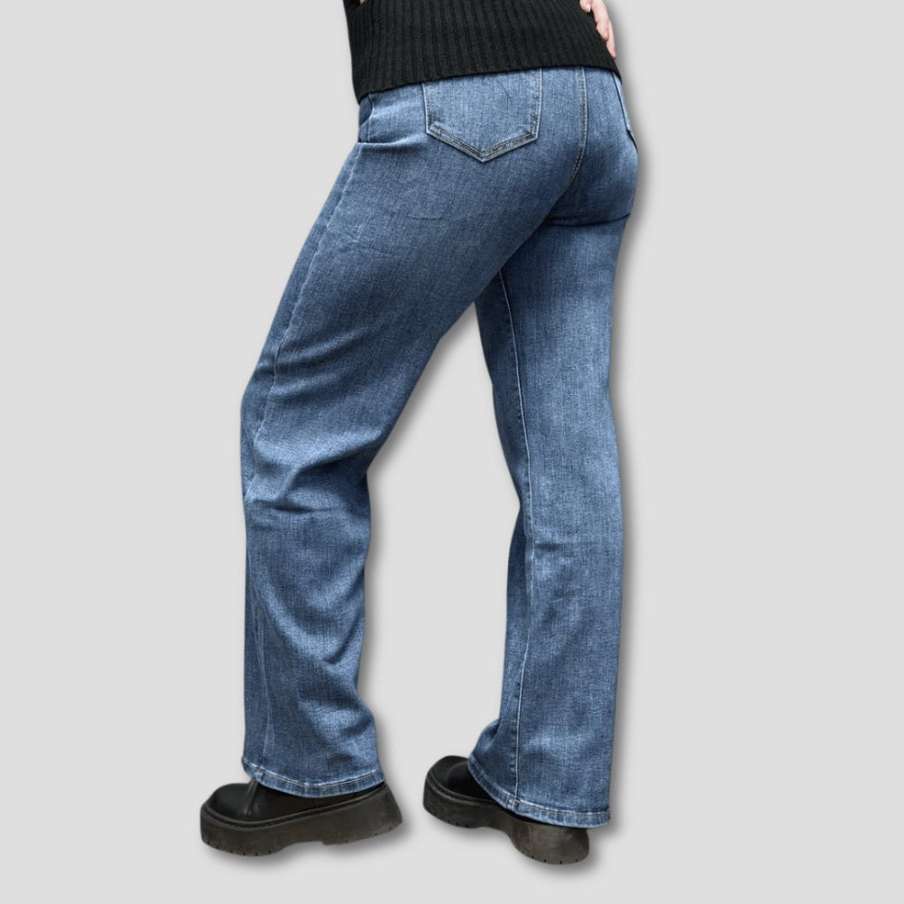 Plati džinsai moterims iš Goodies