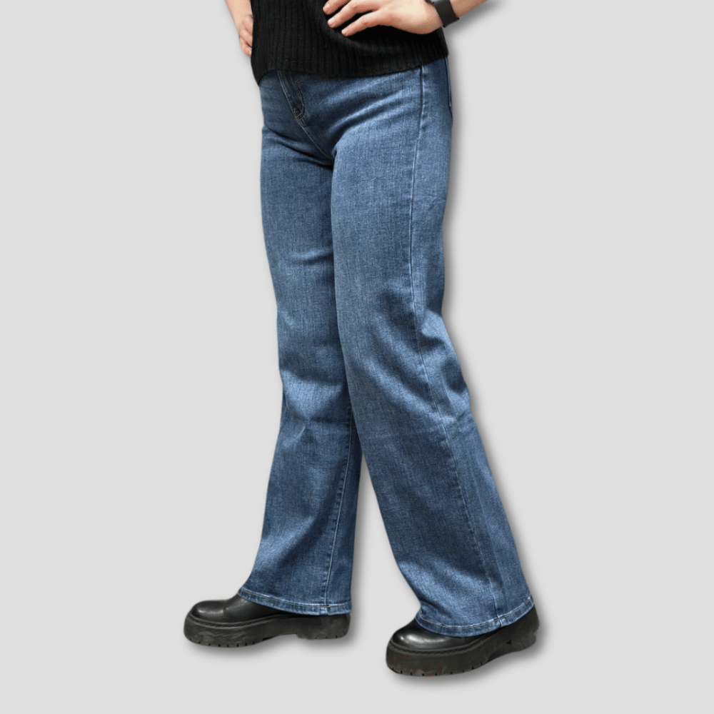 Plati džinsai moterims iš Goodies