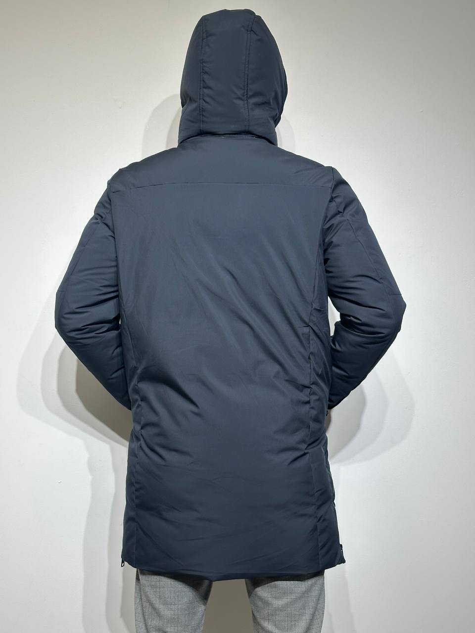 Pagarināta vīriešu ziemas jaka