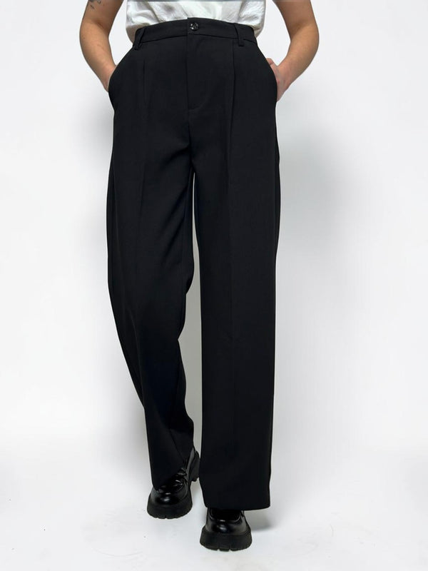 Classic pants for women