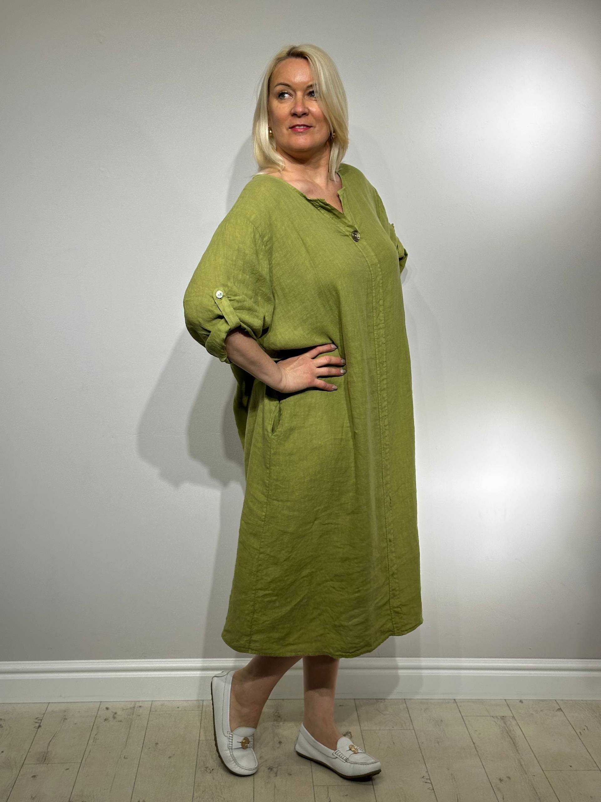 Liela izmēra lina kleita
