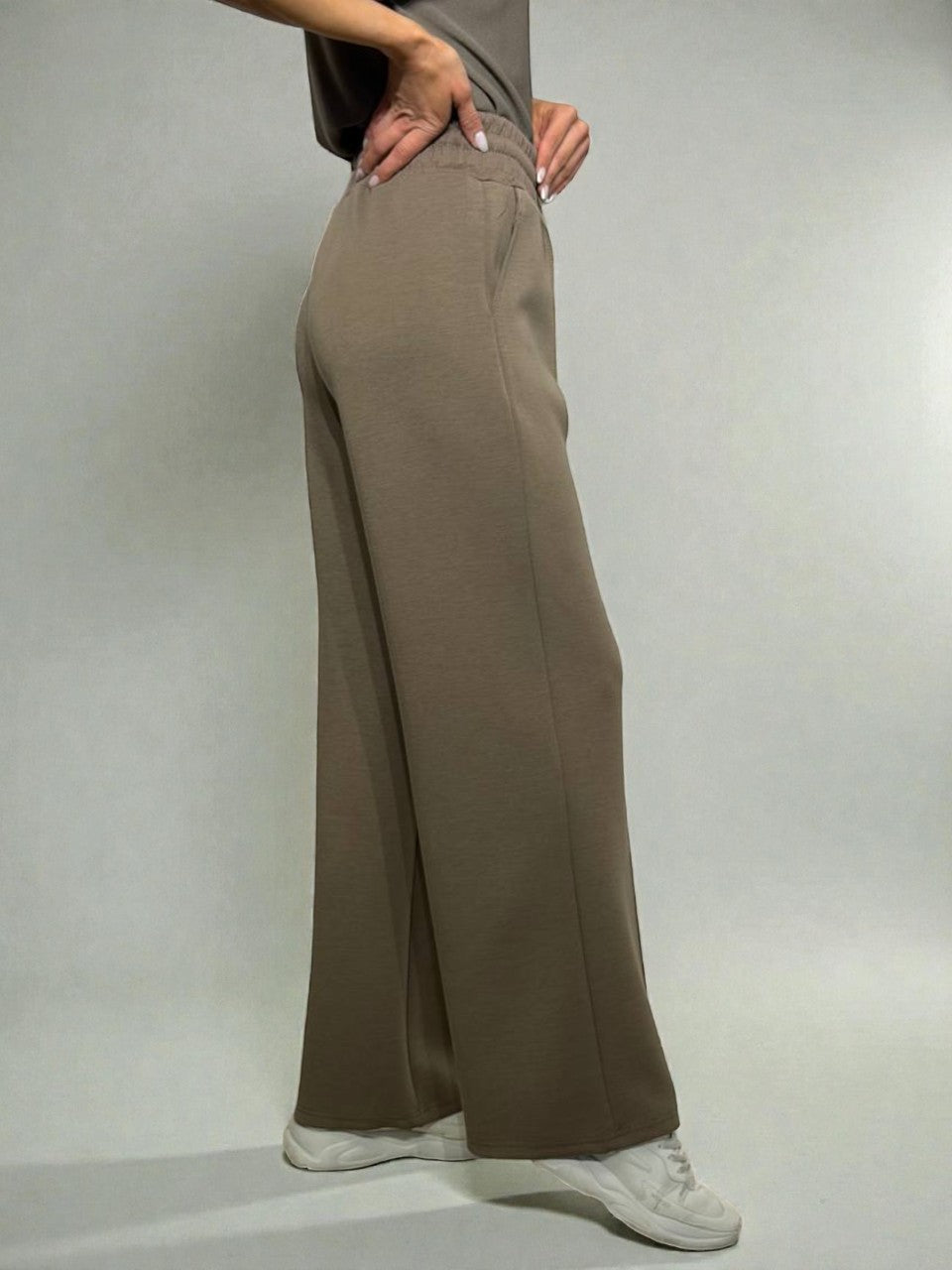 Sieviešu auduma bikses stilam