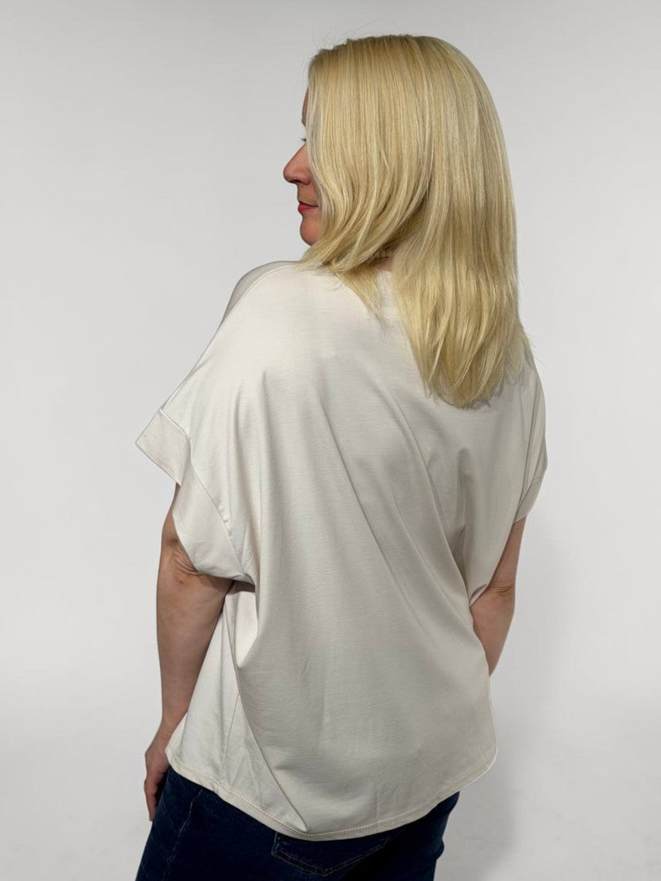 Lielizmēra tops ar krellēm