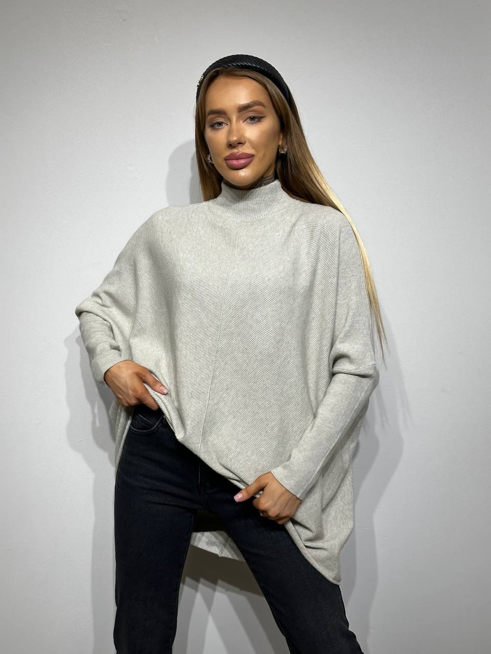 Oversize stiliaus džemperis moterims