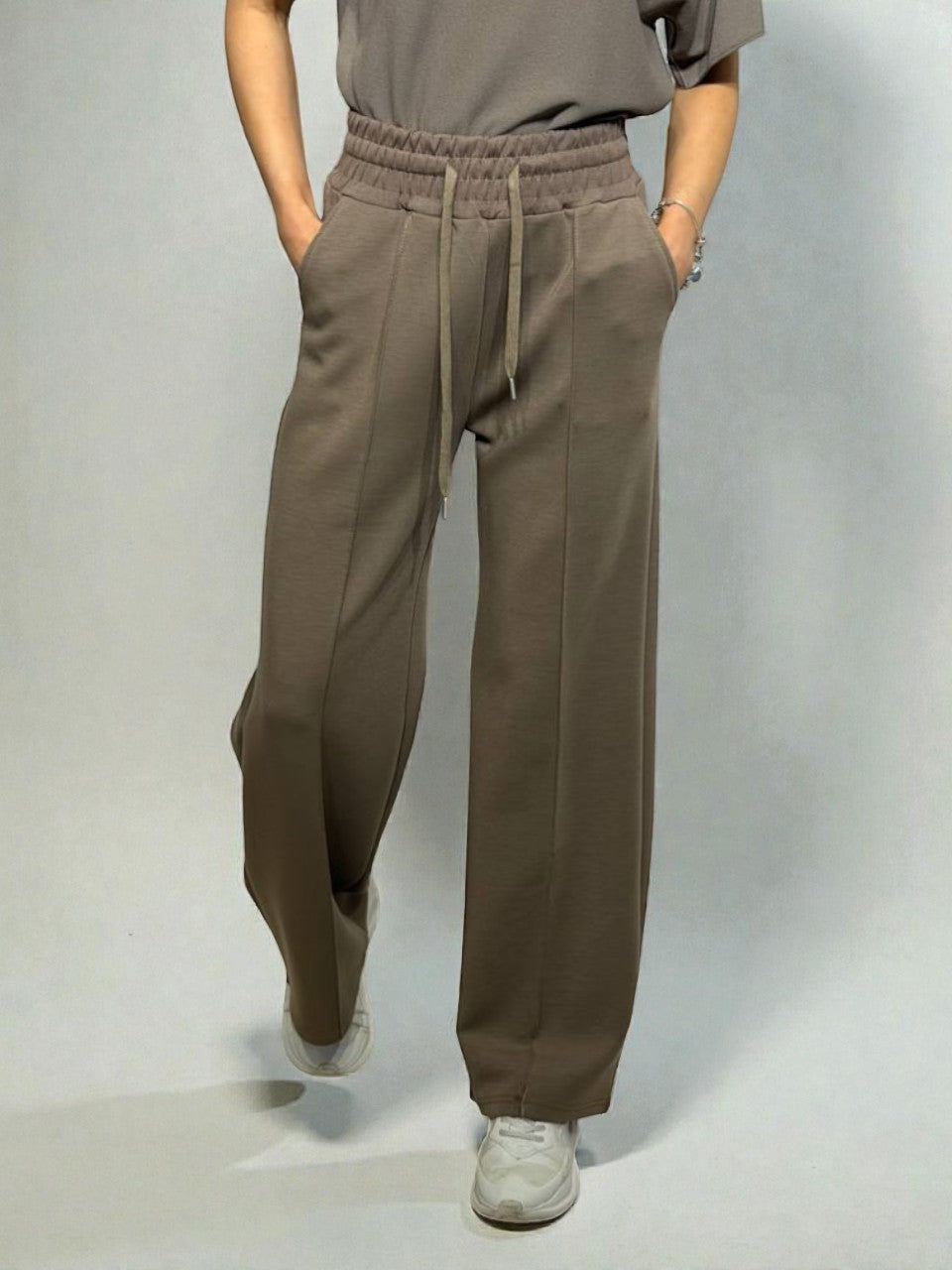 Sieviešu auduma bikses stilam