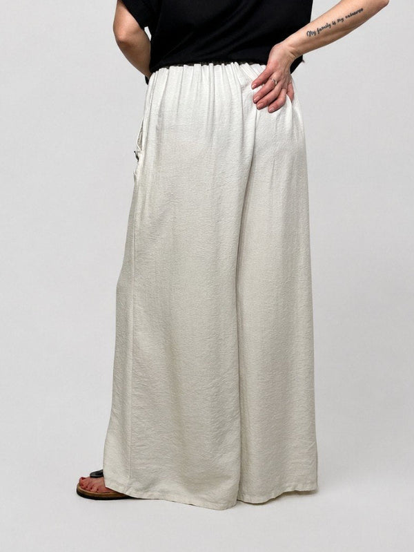 Elegant, wide summer pants