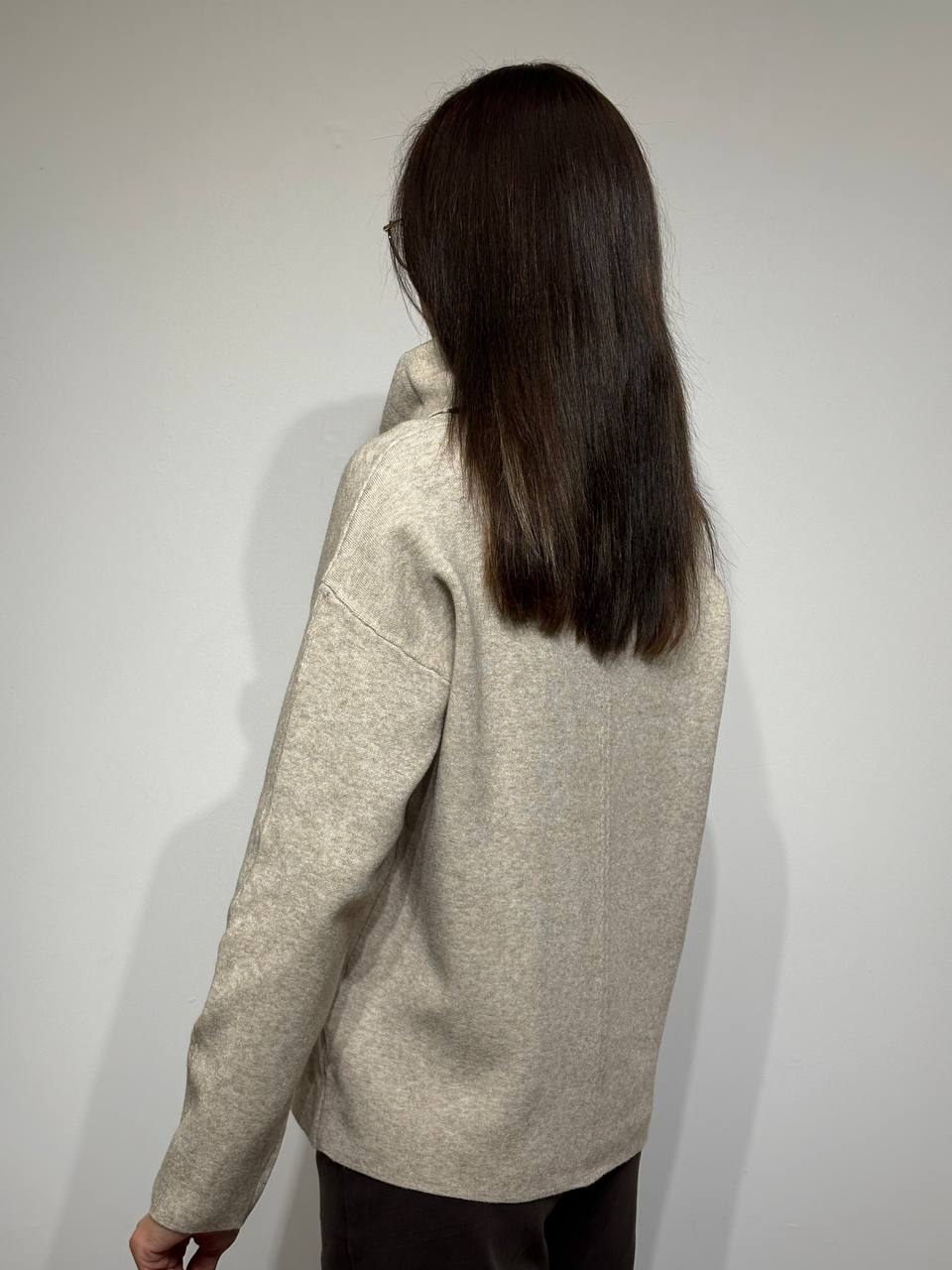 Elegantiškas džemperis moterims