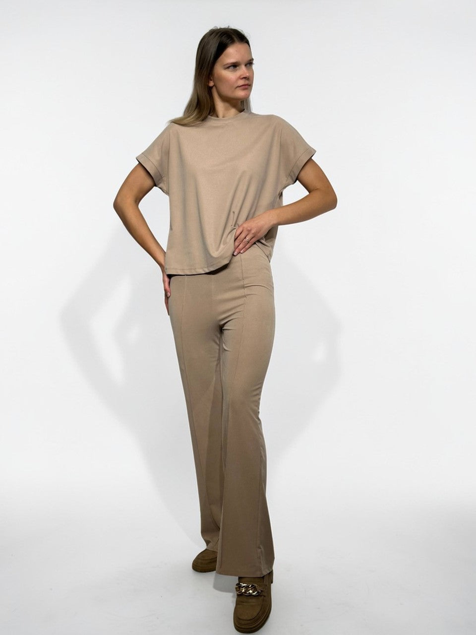 Sportiska stila kostīms dāmām