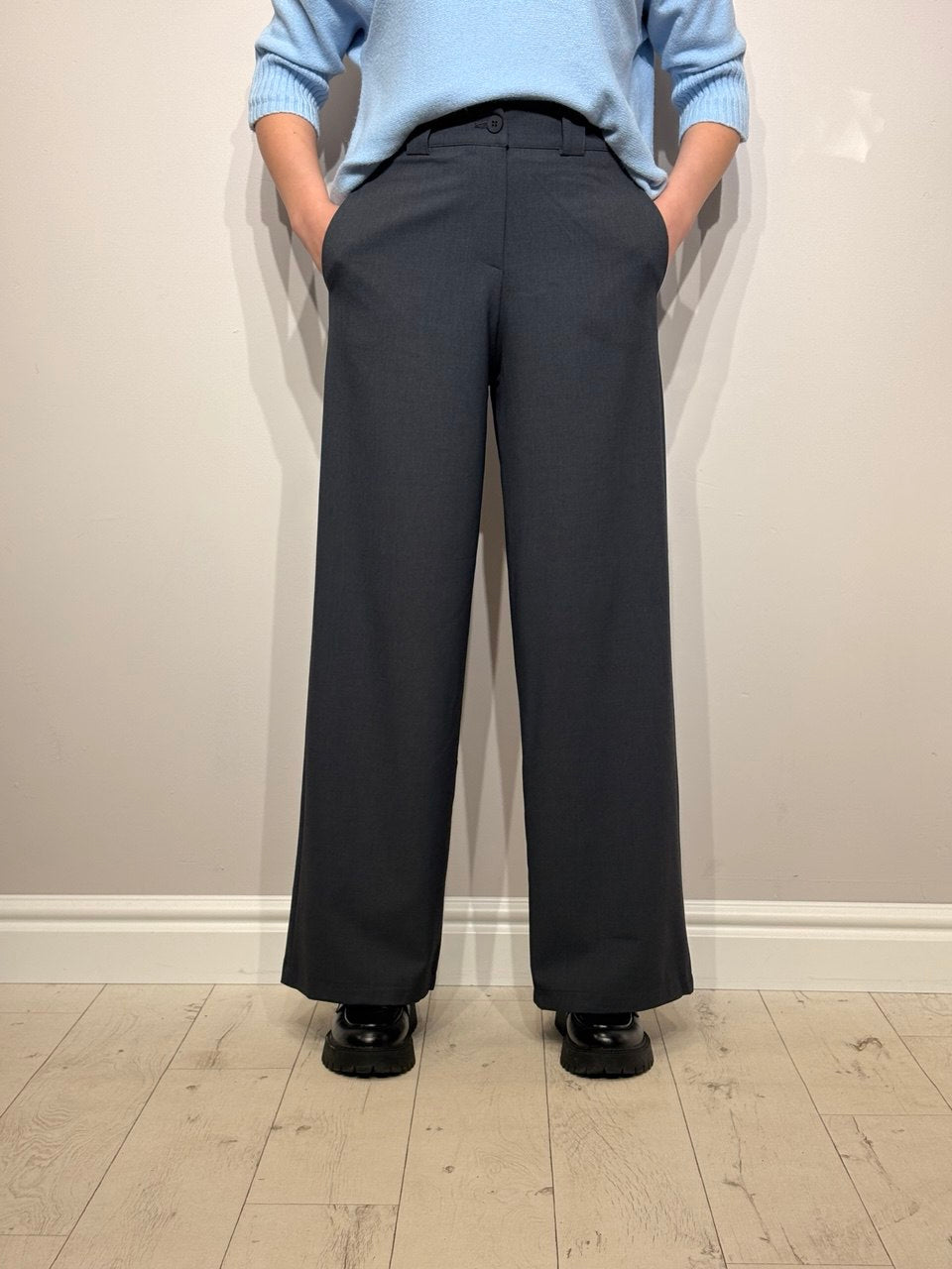 Classic solid women's pants
