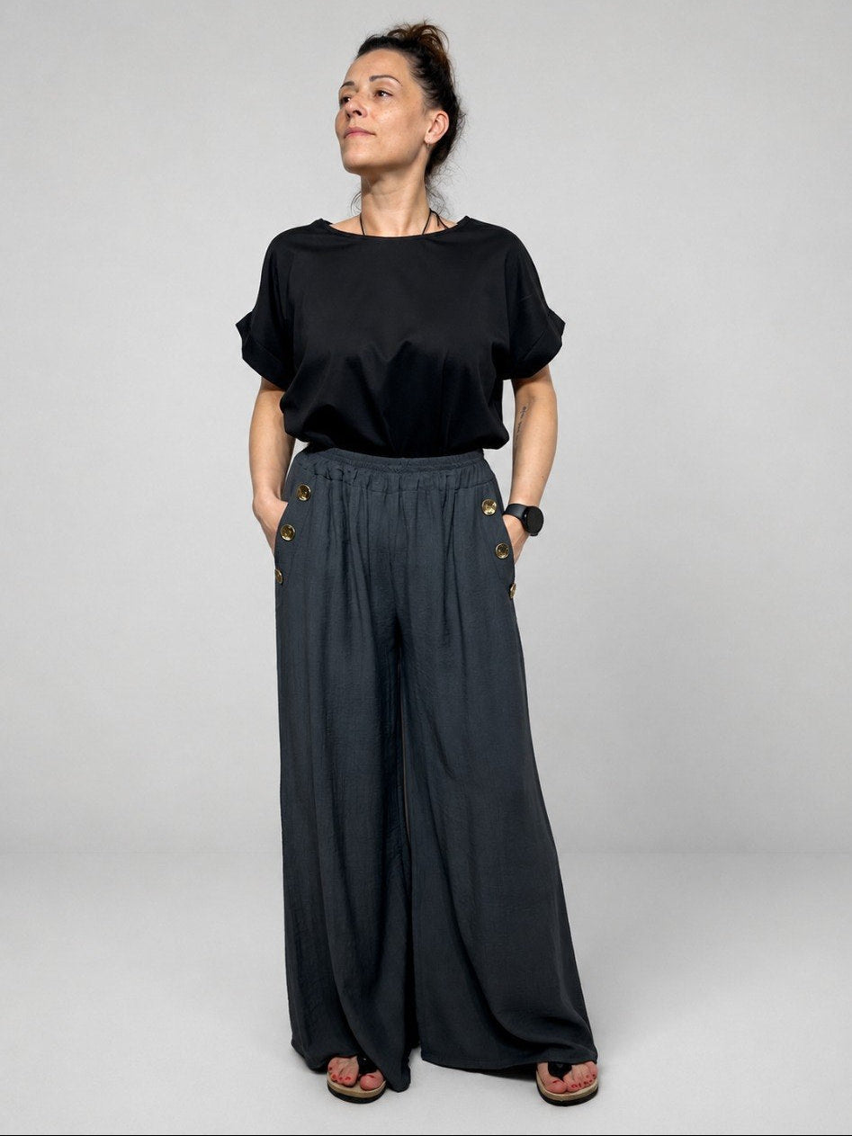 Elegant, wide summer pants