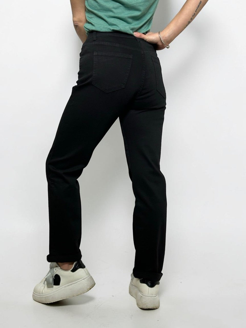 Straight cut women's jeans