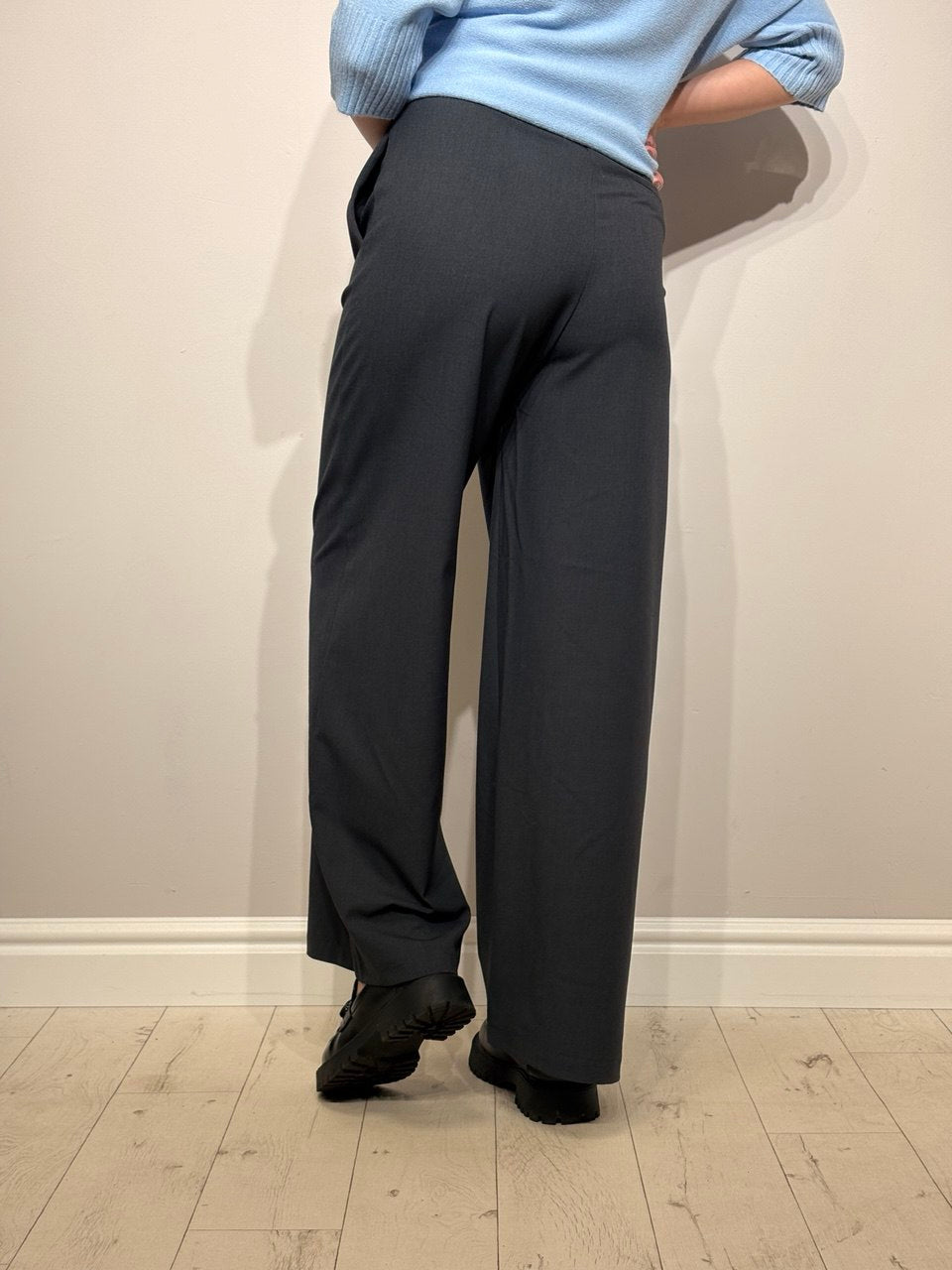 Classic solid women's pants