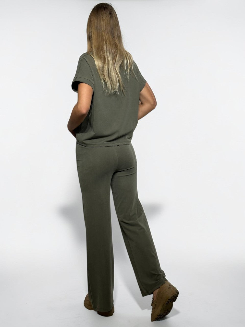 Sportiska stila kostīms dāmām