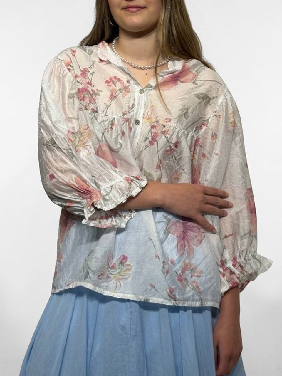 Airy floral pattern blouse