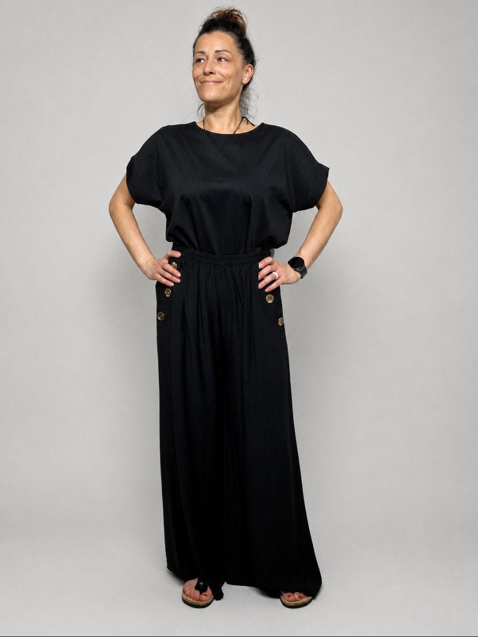 Elegant, wide summer pants