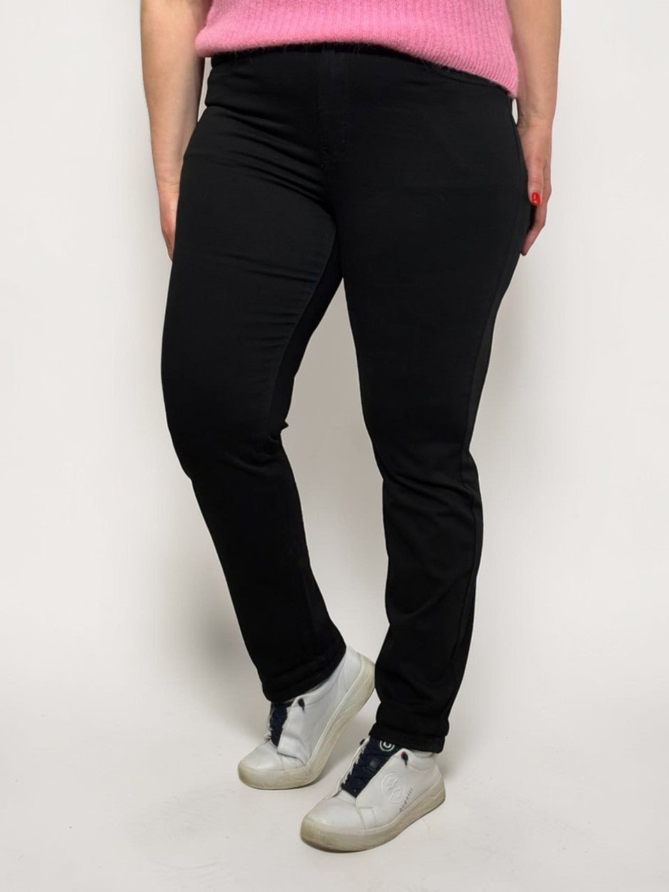 Suvised slim fit teksad naistele
