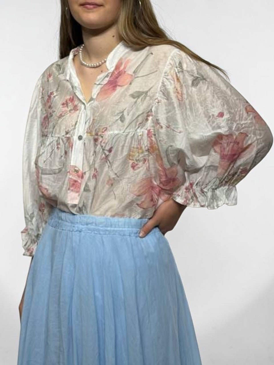 Airy floral pattern blouse