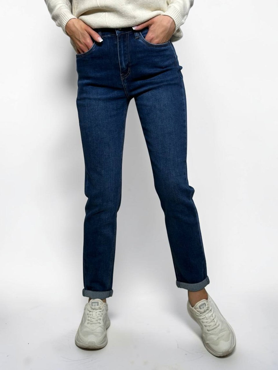 Mom fit jeans with elastic at the back