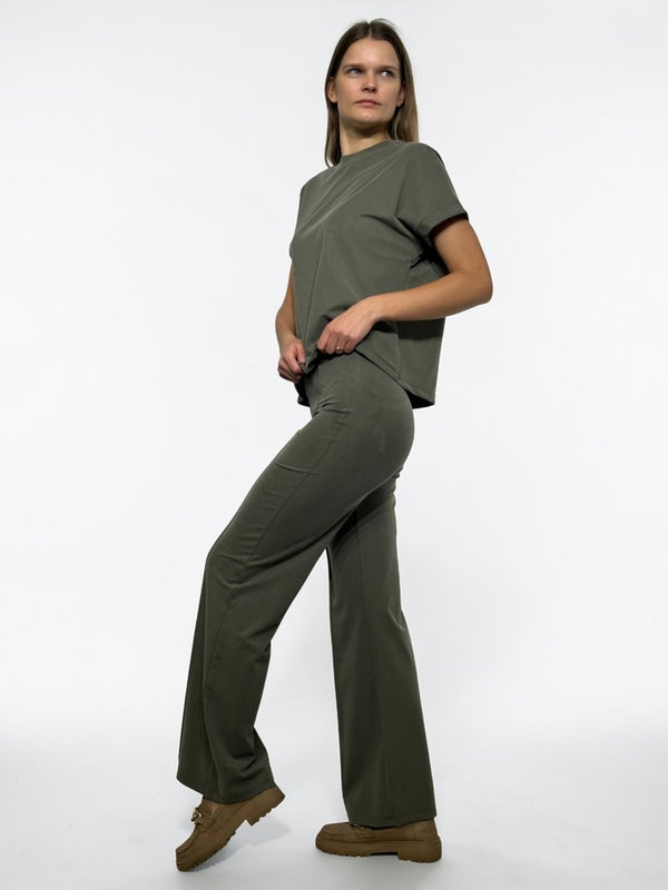 Sporty style women's suit