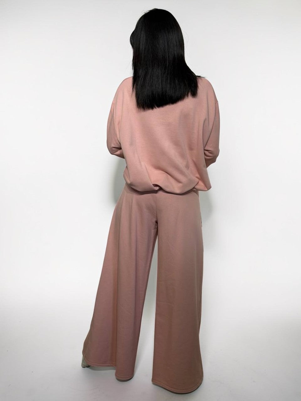 Moodne vabaaja komplekt naistele