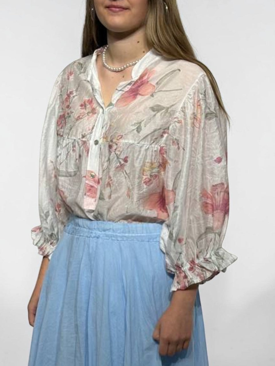 Airy floral pattern blouse