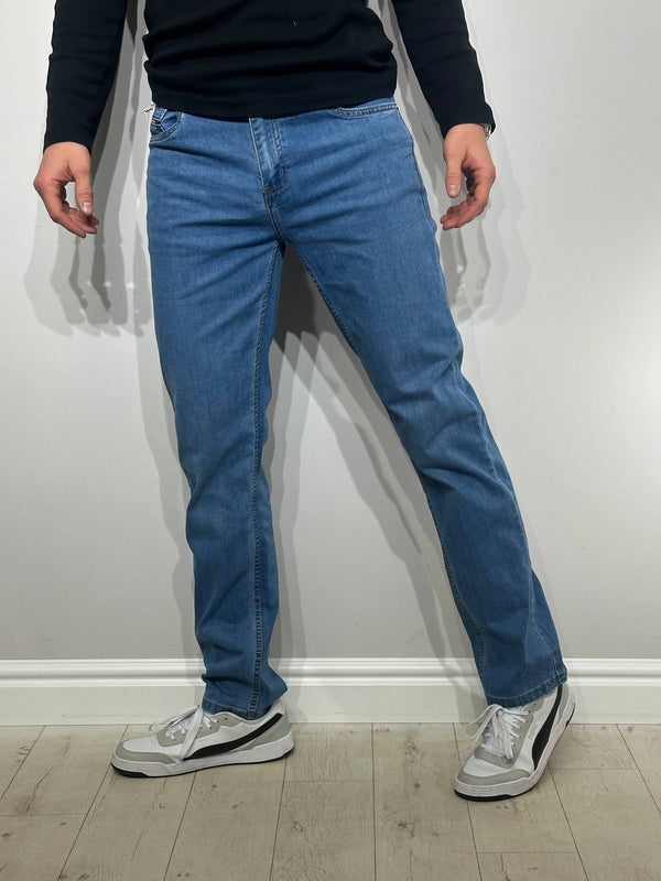Pagarināti, plāni vīriešu džinsi, Regular fit