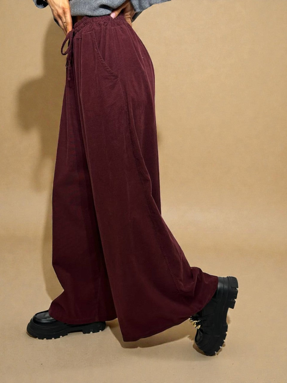 Thin velvet wide pants