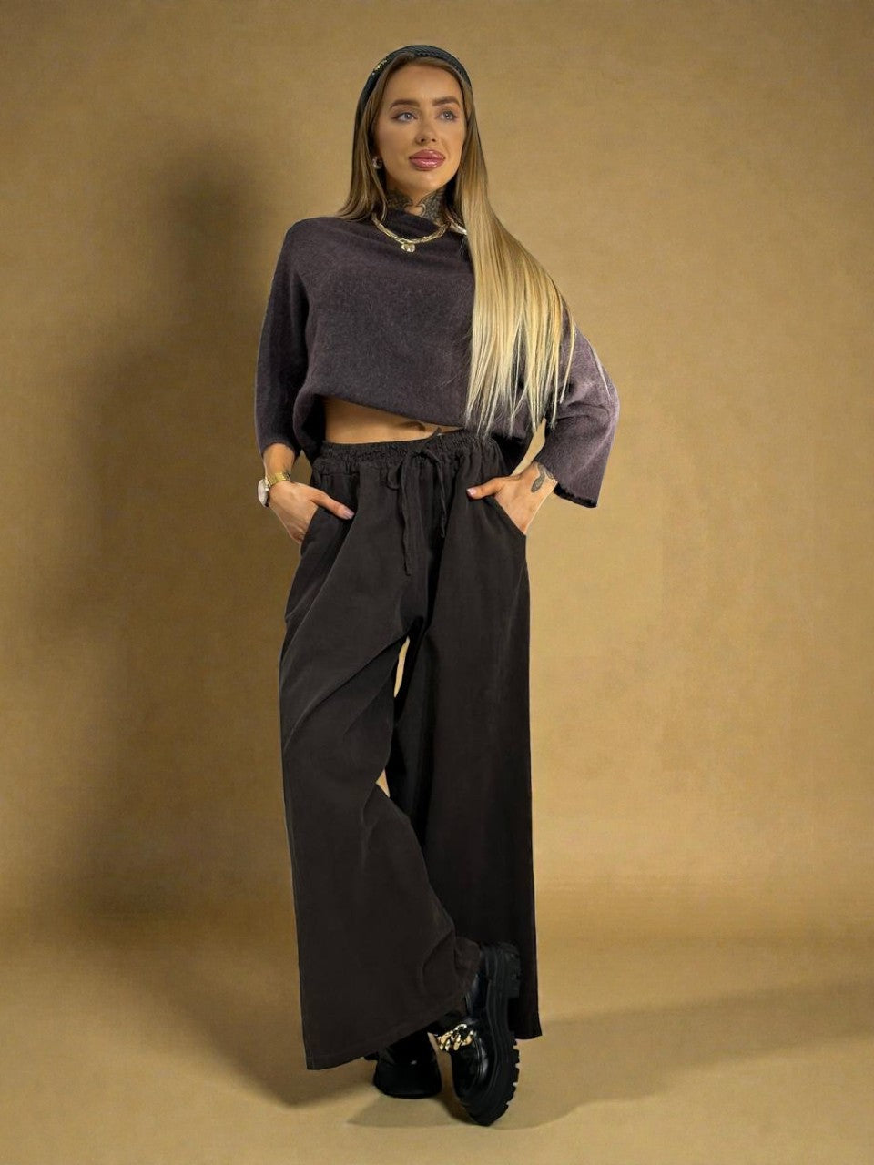 Thin velvet wide pants