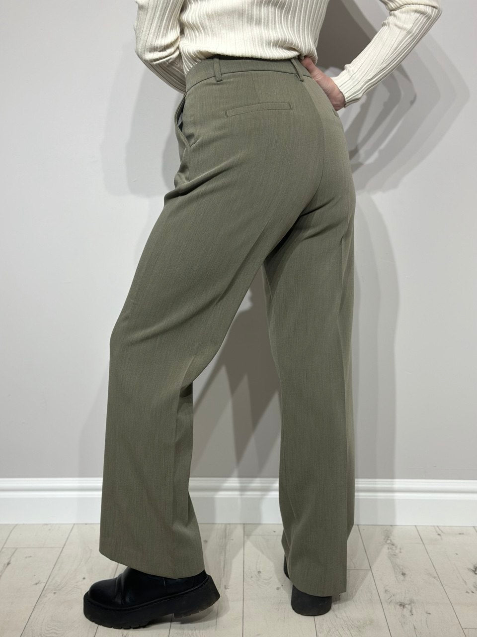 Business pants for women