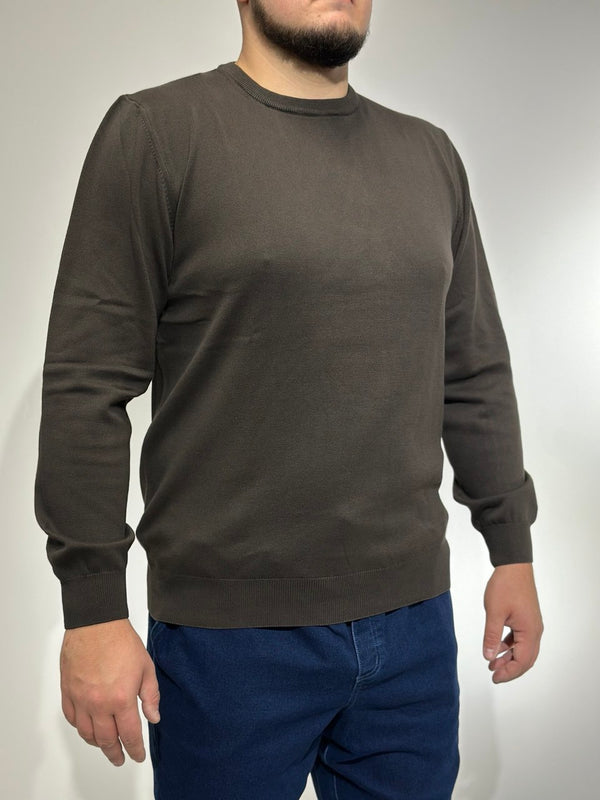 Thin, large size sweater