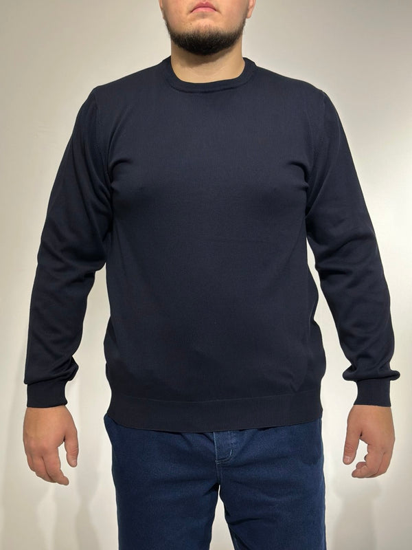 Thin, large size sweater