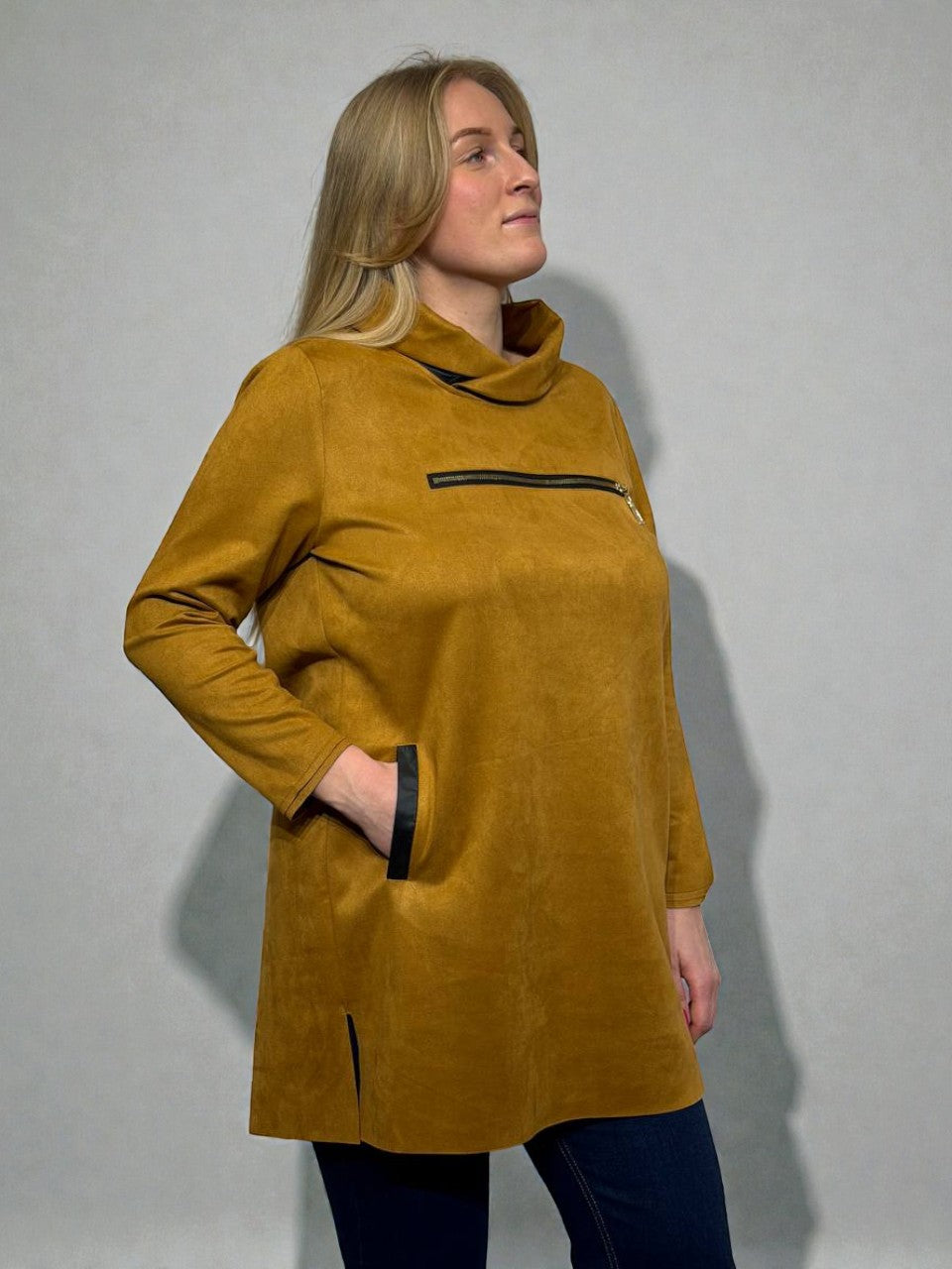Tunic with high collar and pockets