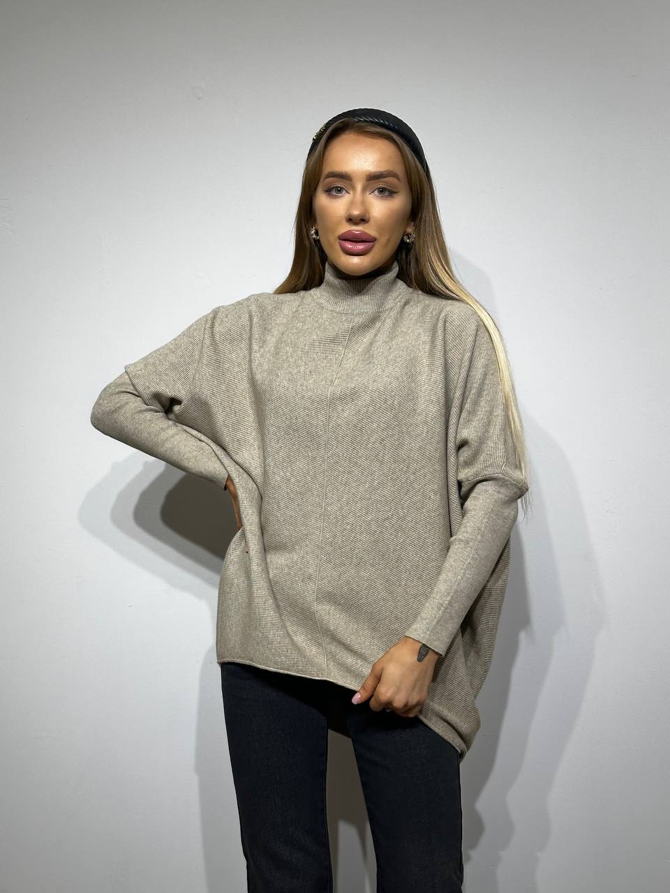 Oversize stiliaus džemperis moterims