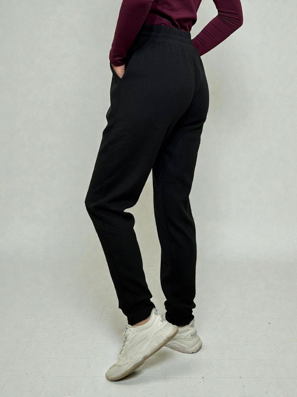 Sporta bikses ar siltu oderi