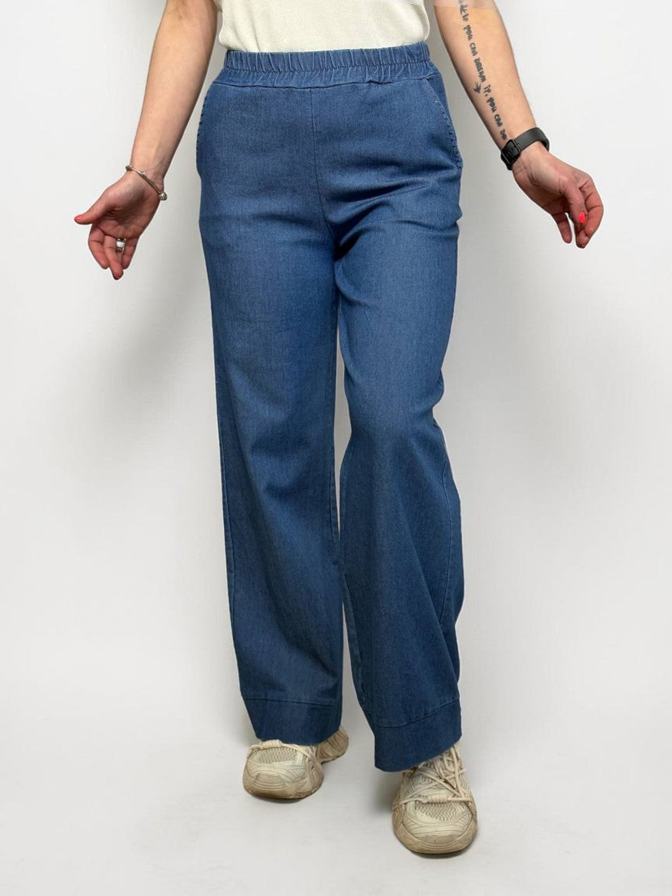 Sieviešu platie džinsi ar gumiju viduklī