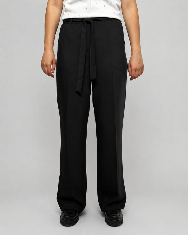 Smart trousers with belt